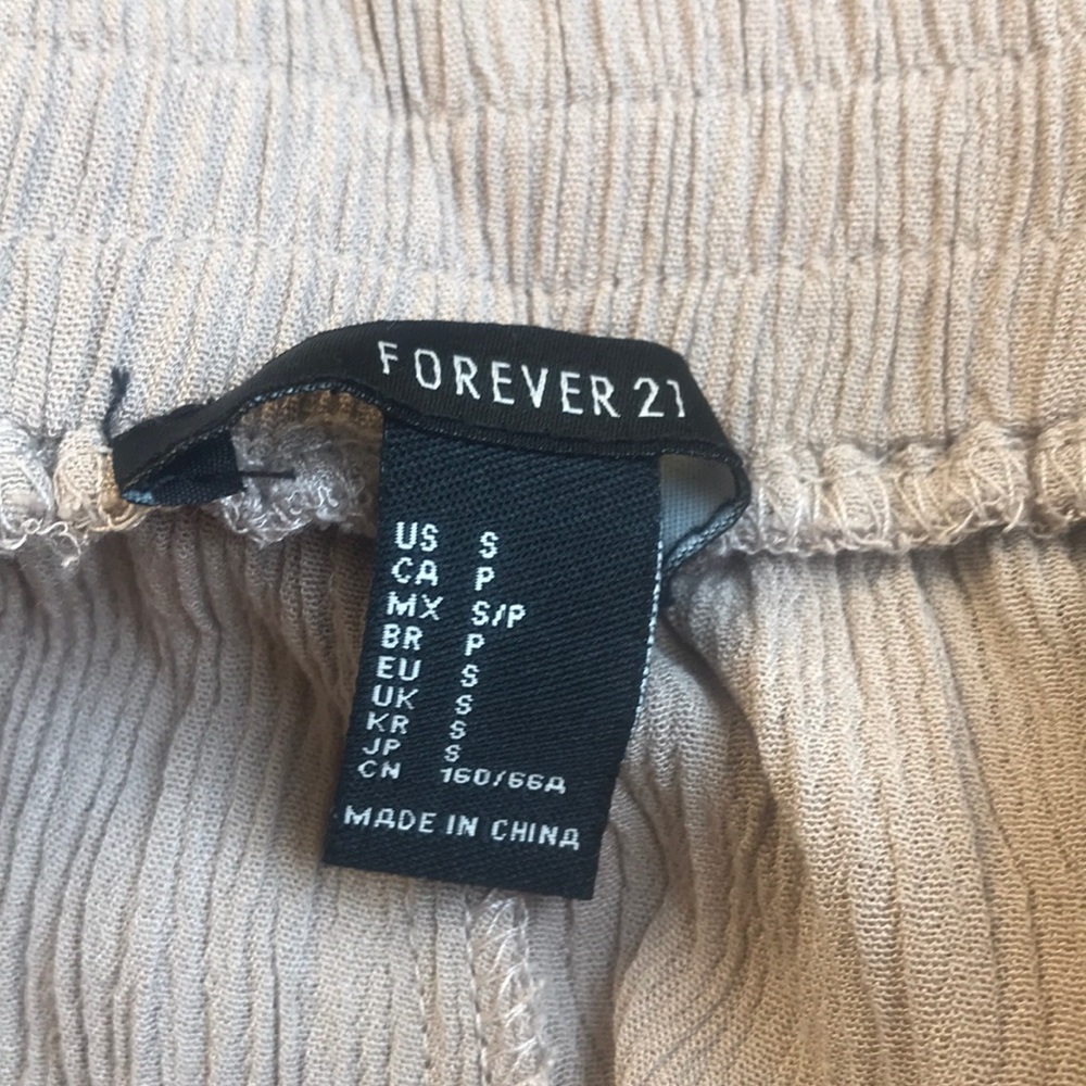 FOREVER 21 SHORTS - Picture 5 of 7